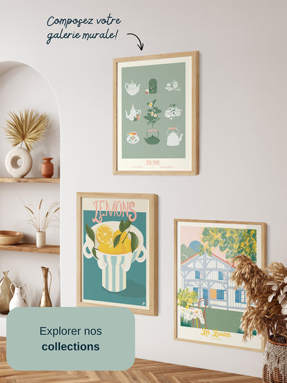 Galerie murale avec l’affiche Lemons Bloom associée à d’autres illustrations déco douce dans un intérieur chaleureux.
