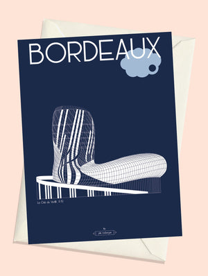 Carte postale Bordeaux – La Cité du Vin (fond marine) avec son enveloppe, bâtiment contemporain dessiné en blanc, hommage graphique à l’architecture X-TU.