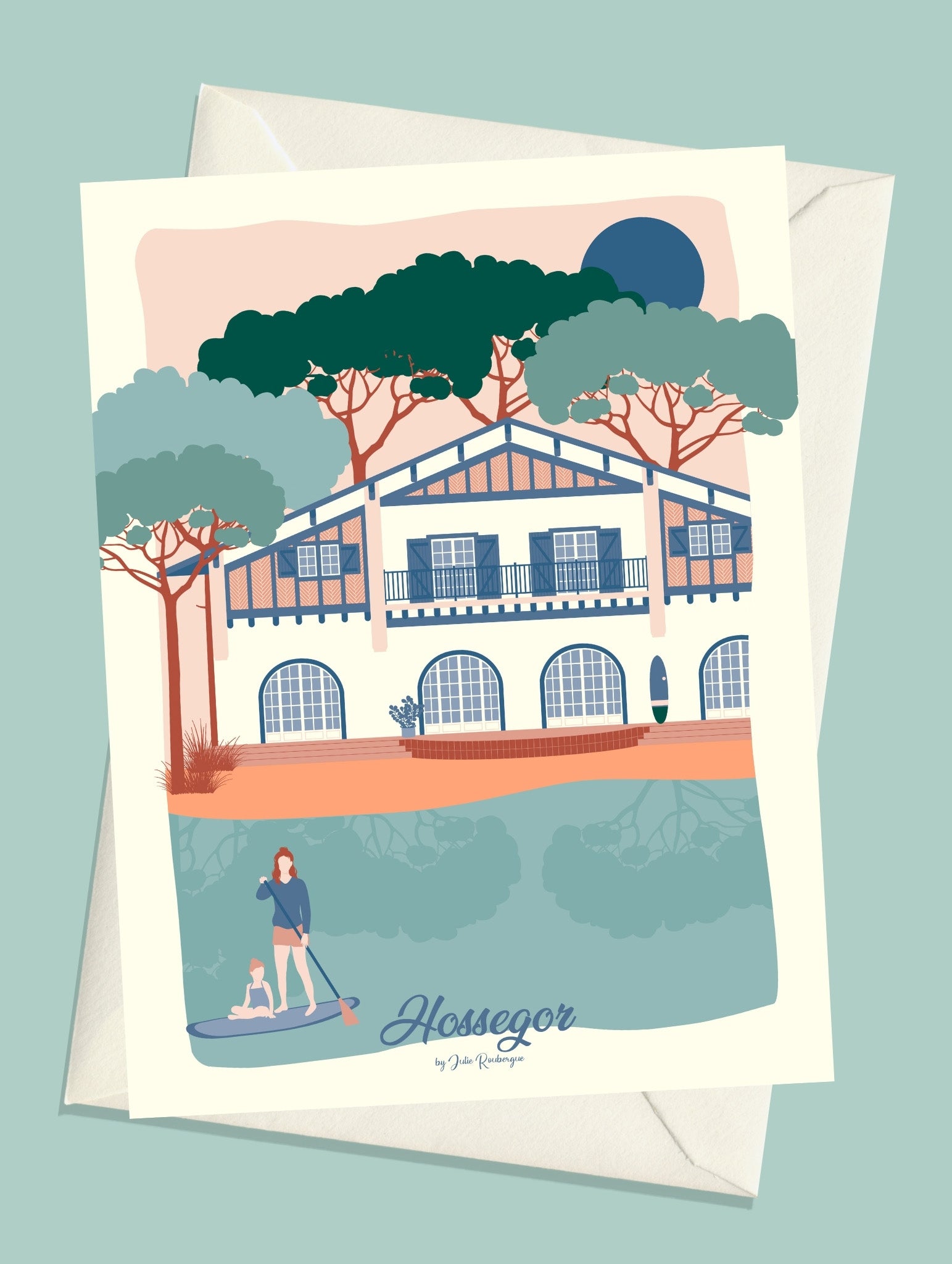 Carte postale illustrée intitulée " Hossegor, Le Lac" par Julie Roubergue, représentant le lac et une villa basco-landaise dans les tons pastel.
