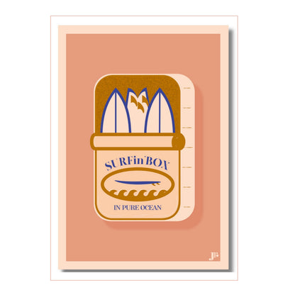 Carte postale Surfin'Box de couleur ocre  illustration surf et colorée format 10,5x15 cm
