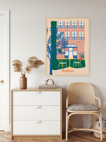 Affiche Bordeaux – La Terrasse multicolore exposée dans un intérieur lumineux